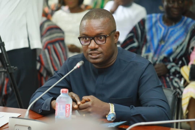 Ministre de l'Energie John Abdulai Jinapor